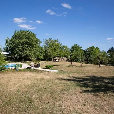 Vila La Cour De Husson *